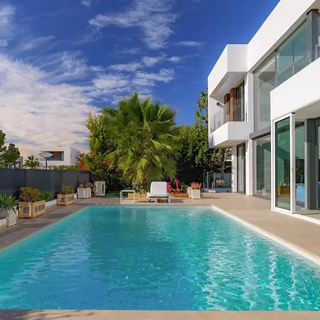 Heaven Villa *